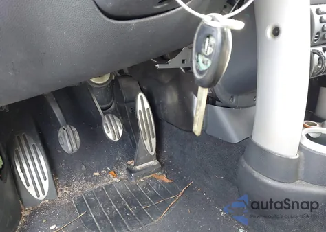 2004 Mini Cooper S z USA, uszkodzony, nr VIN WMWRE33484TD75714